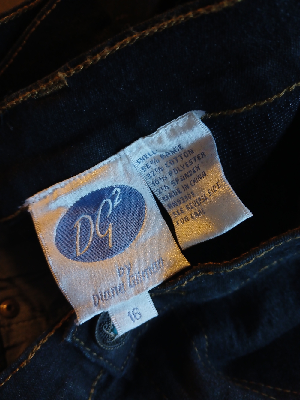 DG2 by Diane Gilman Black Studded Jeans Size 16 - Picture 4 of 4